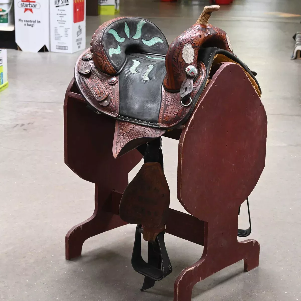 12.5" USED TREELESS BARREL SADDLE