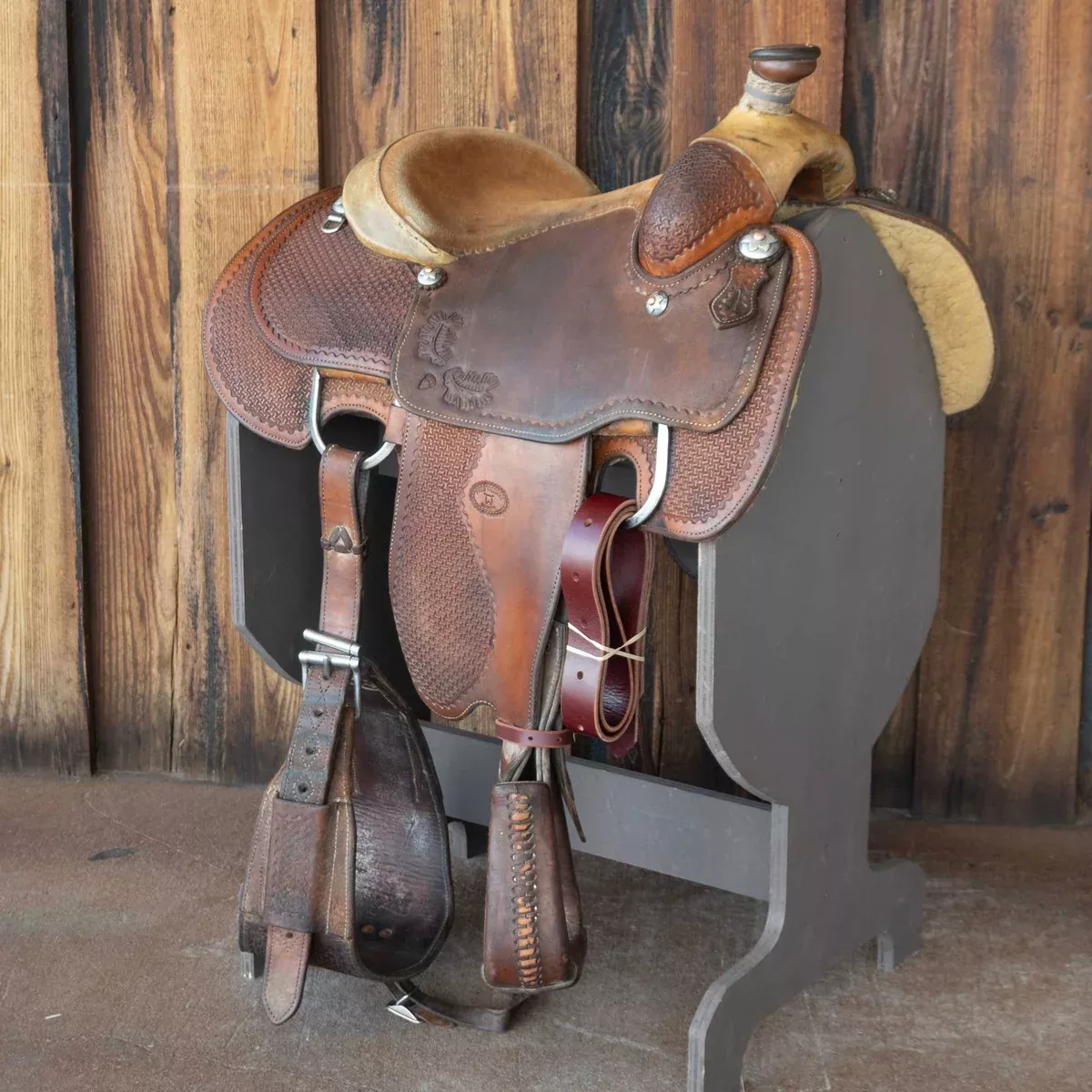 13.5" USED FRED WILLIAM CALF ROPING SADDLE