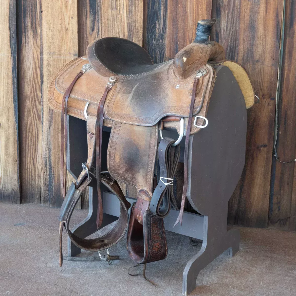 15.5" USED CACTUS TEAM ROPING SADDLE