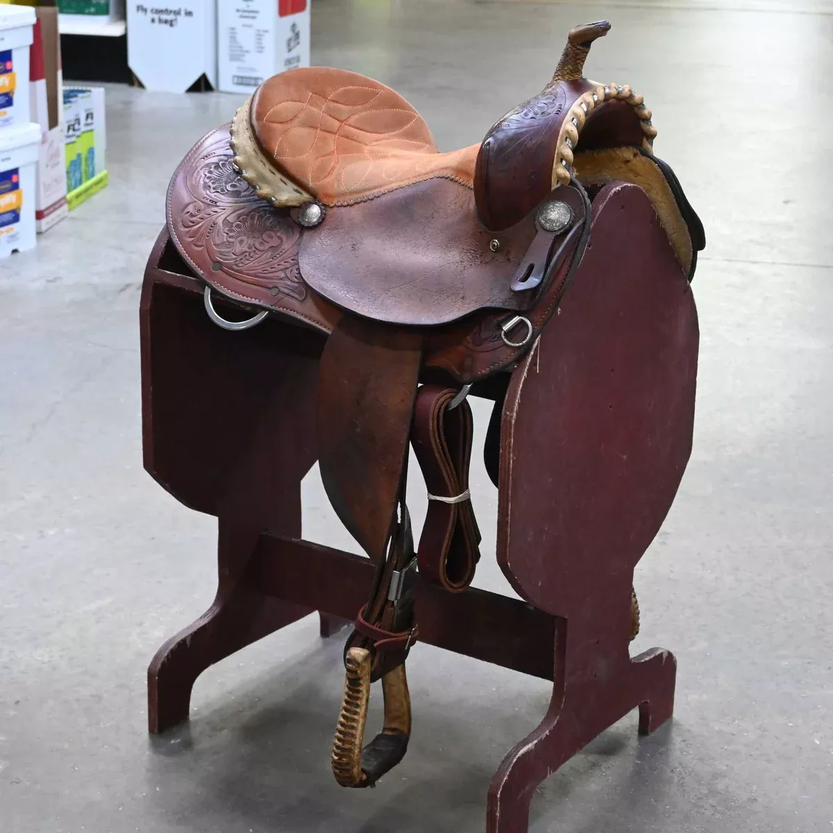 15.5" USED CIRCLE A BARREL SADDLE