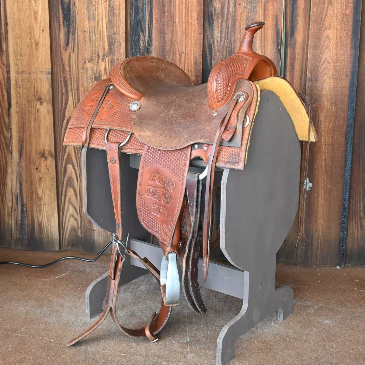 15.5" USED DOUG KOONTZ CUTTING SADDLE
