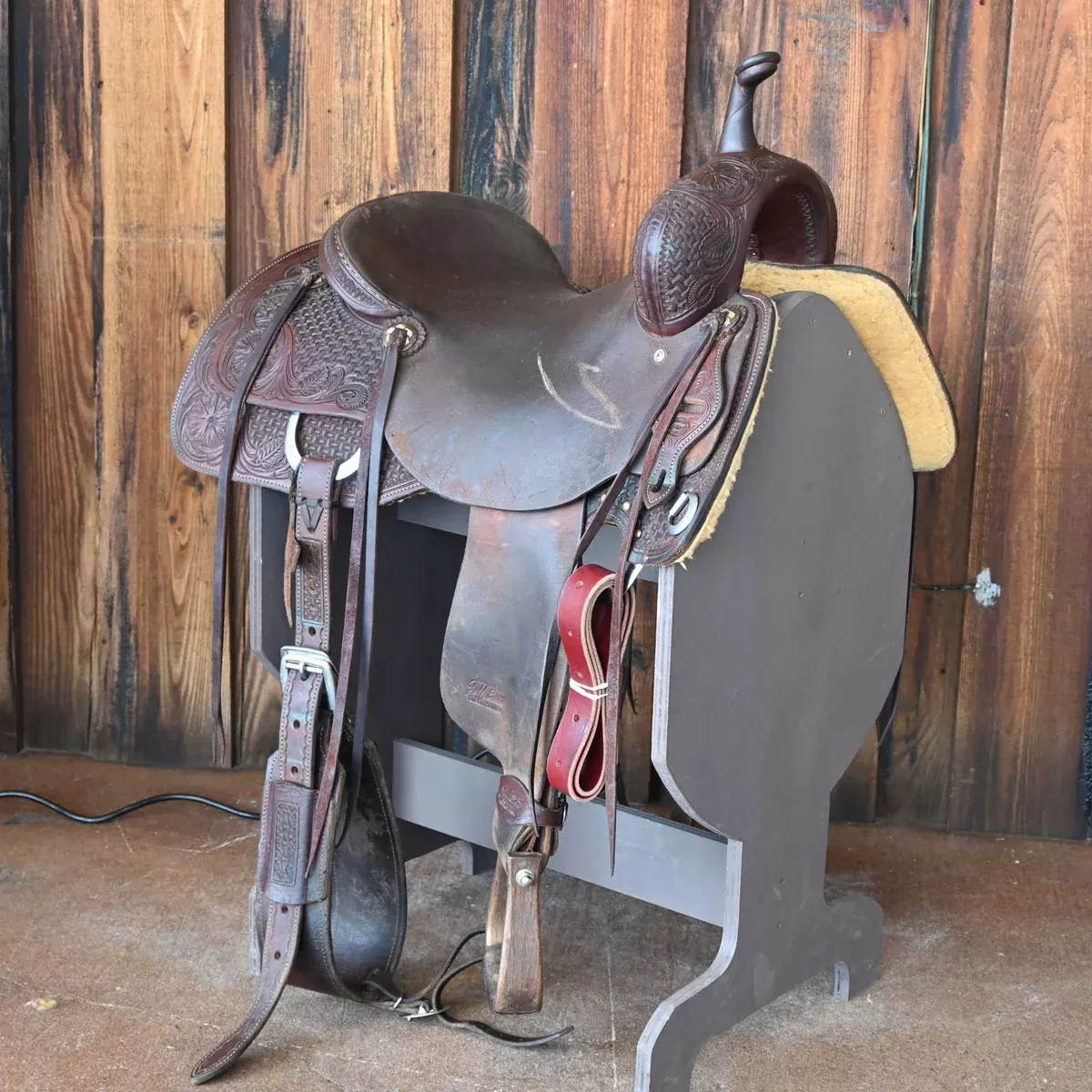 16.5" USED JEFF SMITH BUSTER WELCH CUTTING SADDLE