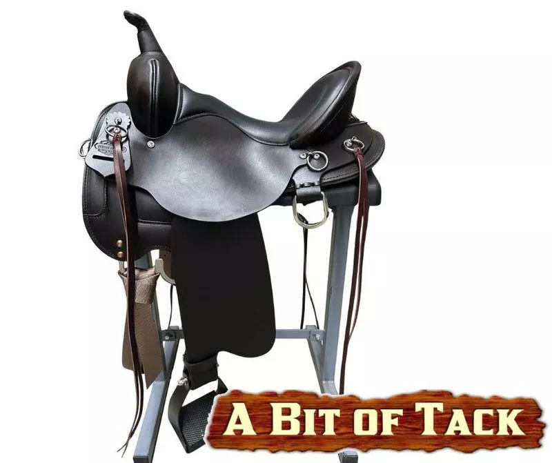 16" Little River Trail Round Skirt Saddle - Wide