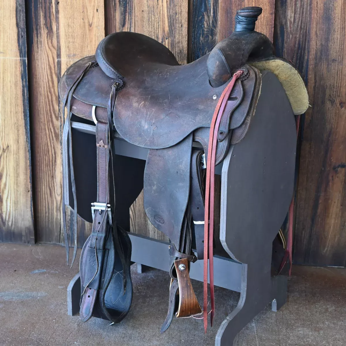 16" USED COWPUNCHER RANCH SADDLE