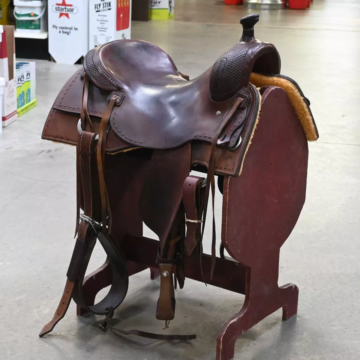 17.5" USED CAPO CUSTOM COW HORSE SADDLE