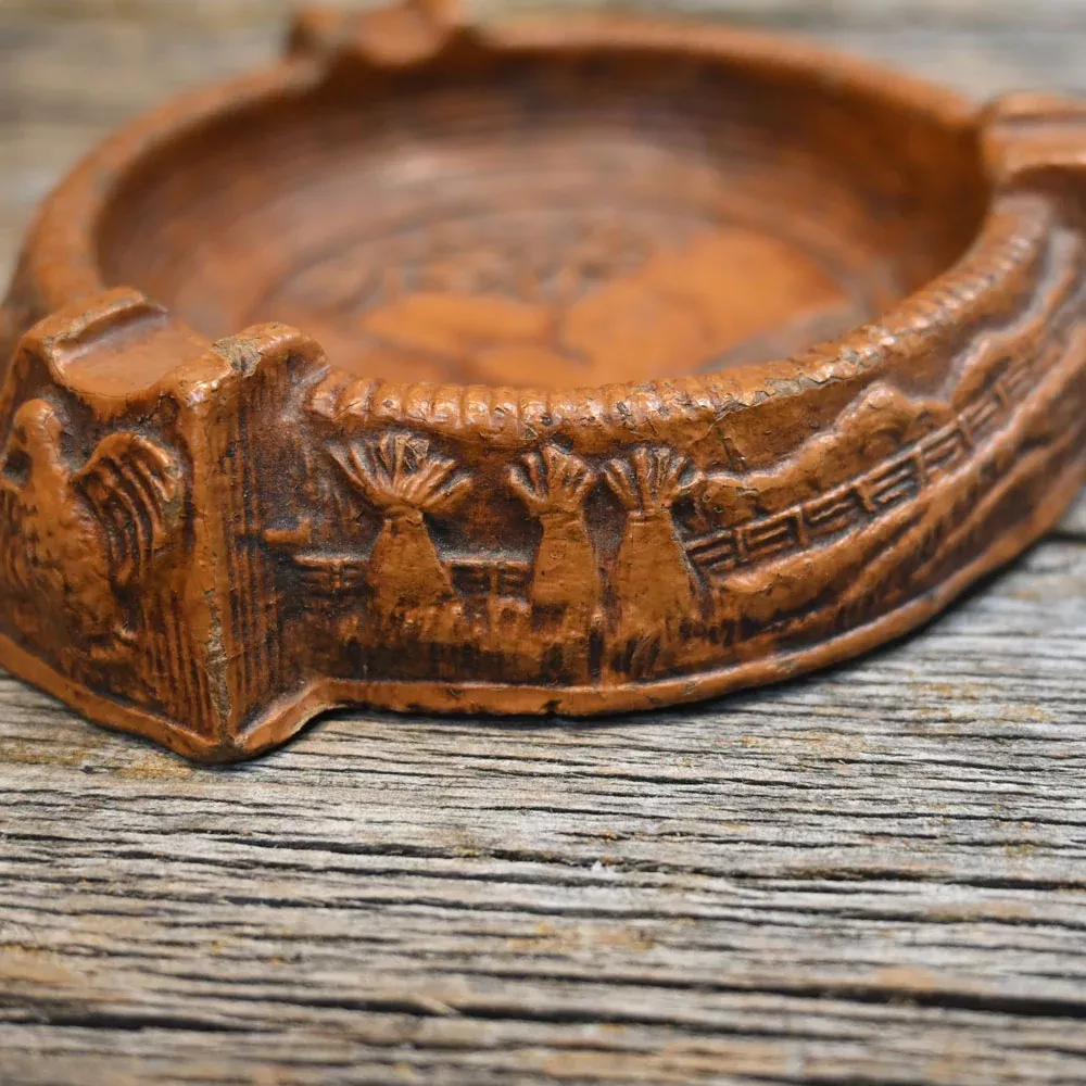 1950's Hunting Dog Ashtray