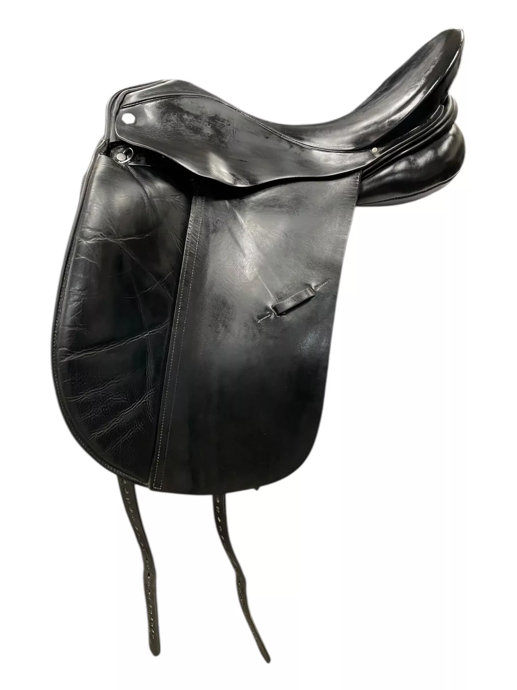 Albion Platinum DR Saddle - Black - 18.5" / Approx. 4" Gullet - USED