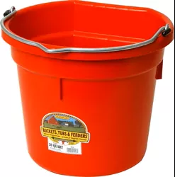Little Giant DuraFlex Plastic Flat-Back Bucket, 20 qt, Red