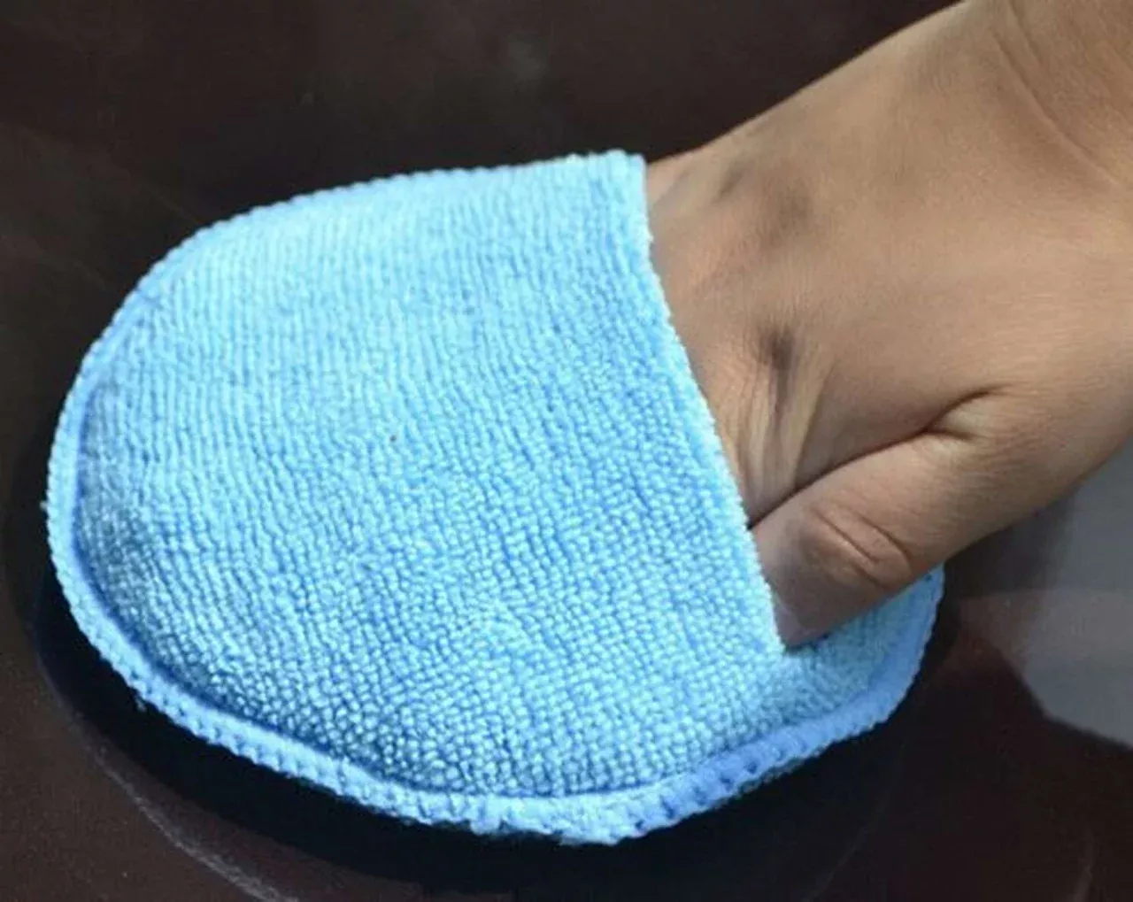 Microfibre Applicator Mitt with Pocket
