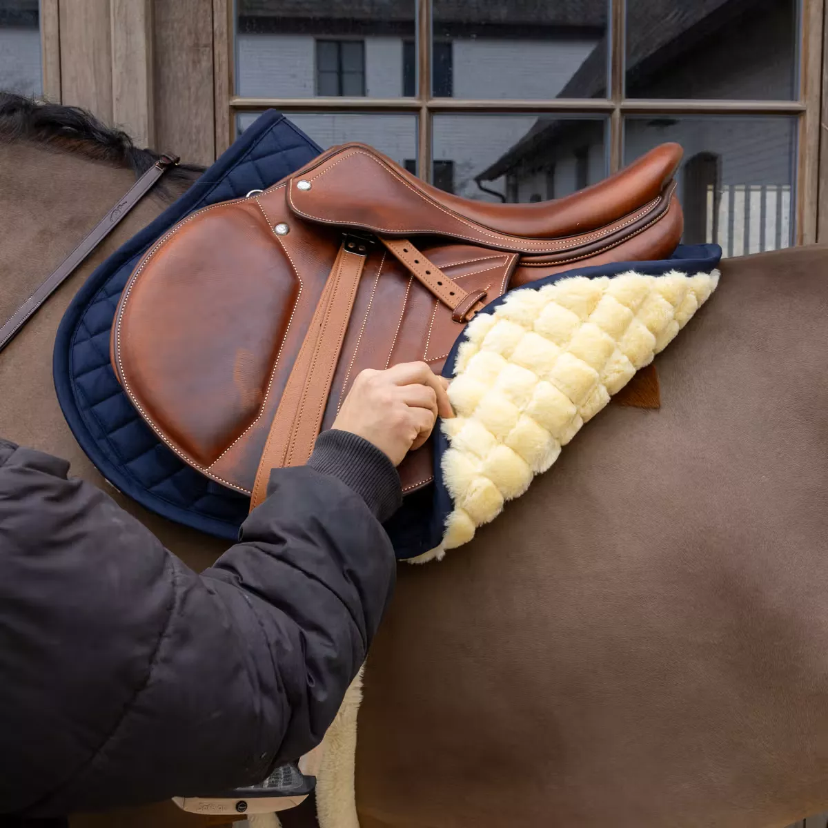 Skin Friendly Sheepskin Diamond Saddle Pad