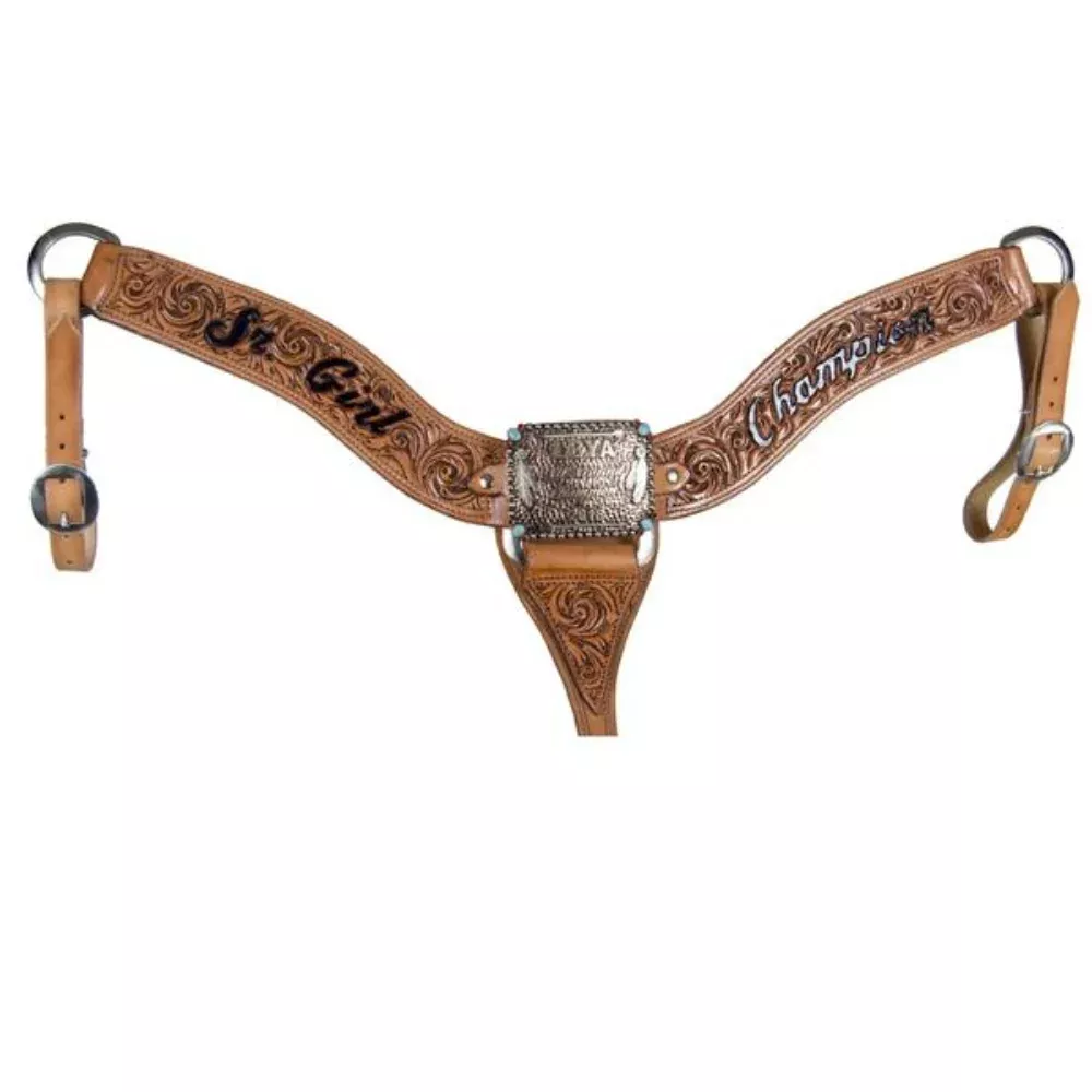 Trophy Breastcollar with Buckle Center