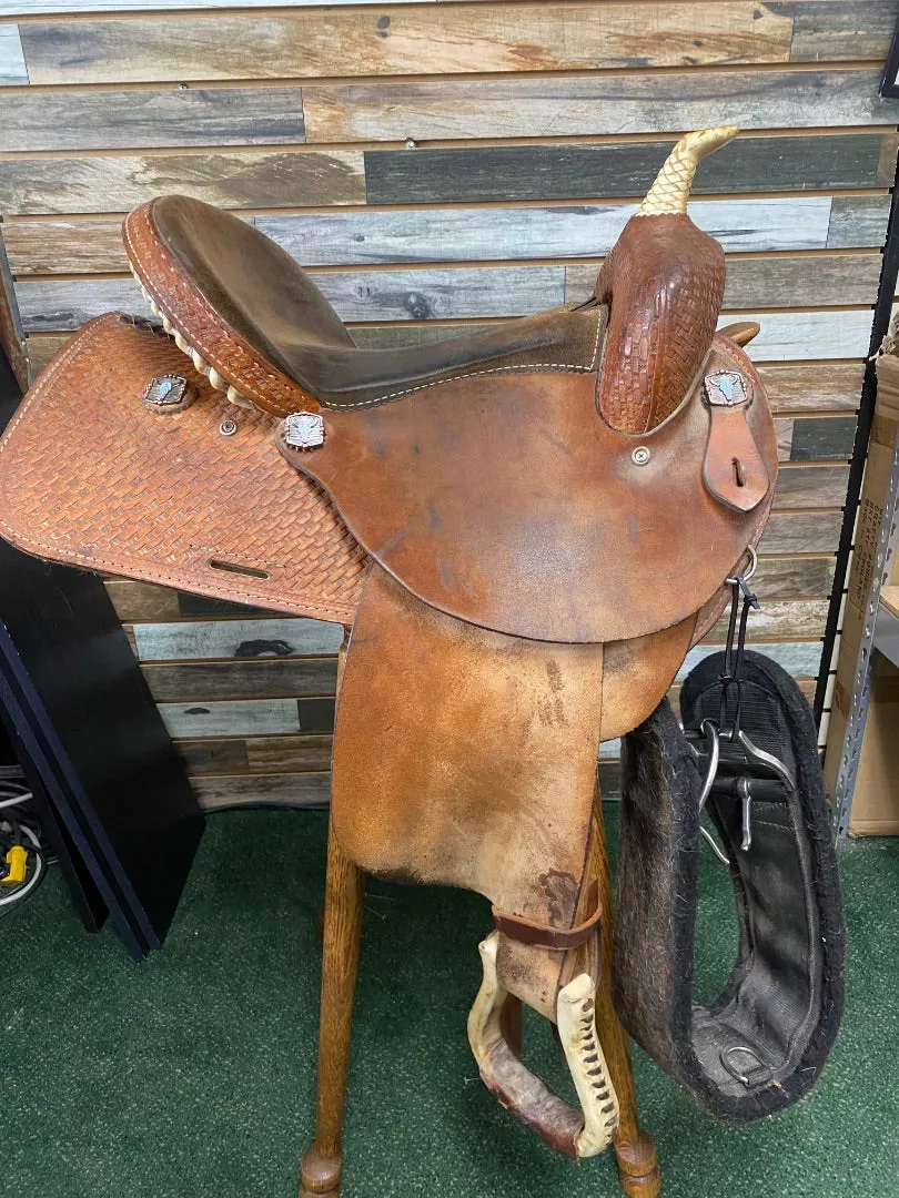 USED Dakota Barrel Saddle 15" Medium Oil